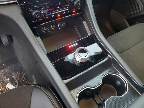 New 2025 Jeep Grand Cherokee Altitude RWD image 21