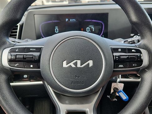 Used 2025 Kia Sportage LX FWD image 11