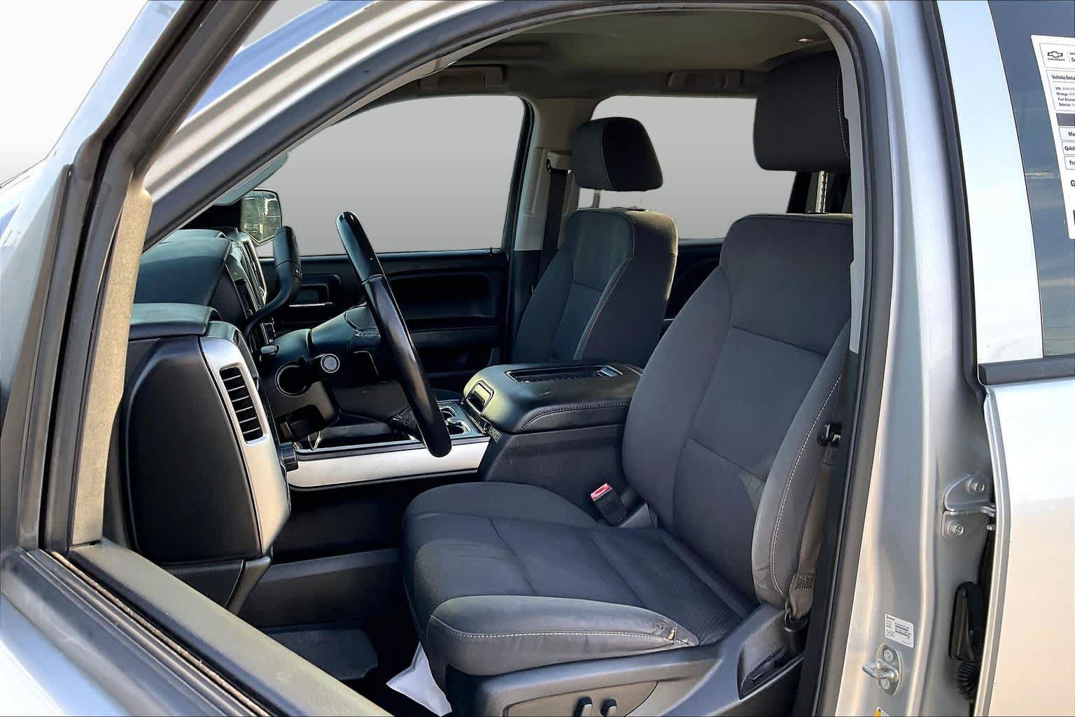 Used 2018 Chevrolet Silverado 1500 LT w/ Texas Edition RWD image 7