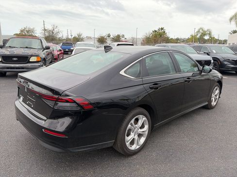 Certified 2025 Honda Accord LX image 7
