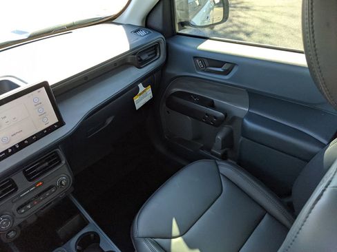 New 2026 Ford Maverick Lariat w/ Black Appearance Package image 15