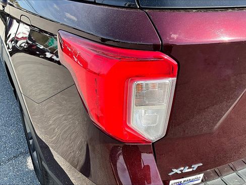 Certified 2022 Ford Explorer XLT w/ Equipment Group 202A AWD/4WD image 31