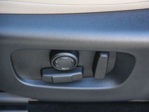 New 2025 Land Rover Discovery Sport S image 18