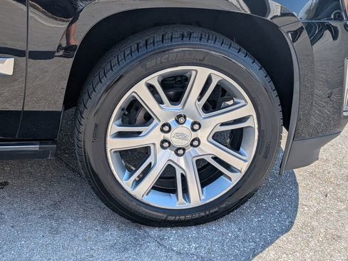 Used 2017 Cadillac Escalade ESV Premium Luxury image 9