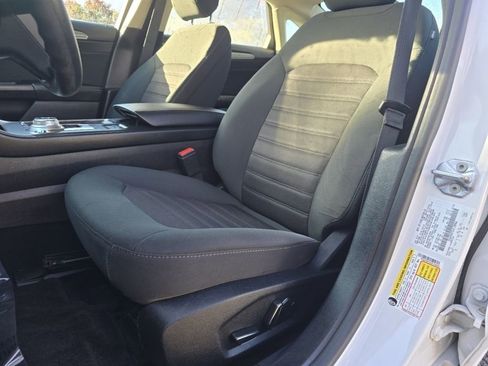 Used 2020 Ford Fusion SE image 21