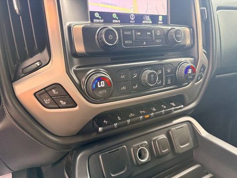 Used 2015 GMC Sierra 2500 Denali w/ Duramax Plus Package AWD/4WD image 32