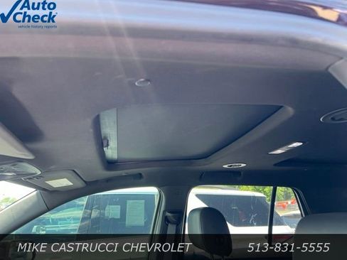 Used 2022 Chevrolet Traverse LT w/ LT Premium Package AWD/4WD image 12
