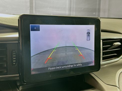 Used 2021 Ford Explorer XLT w/ Equipment Group 202A image 23