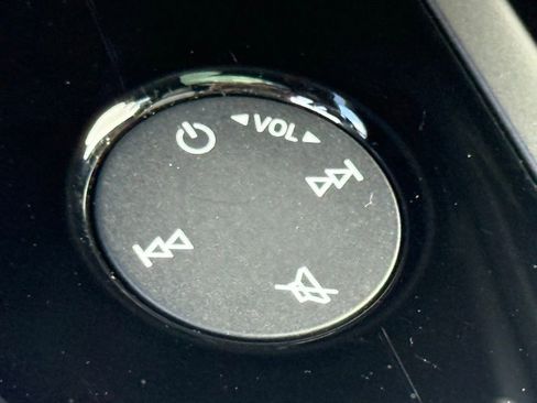 Used 2023 Audi Q4 e-tron Premium Plus image 35