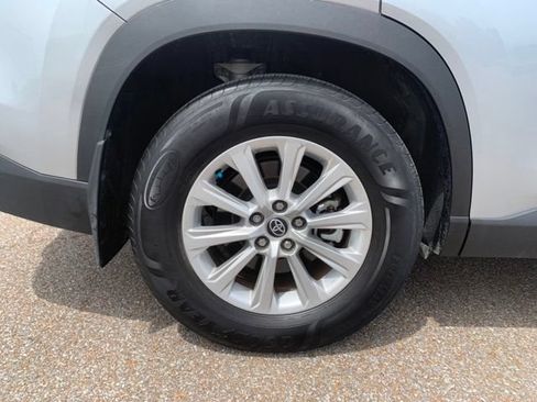 Used 2024 Toyota Grand Highlander AWD image 9