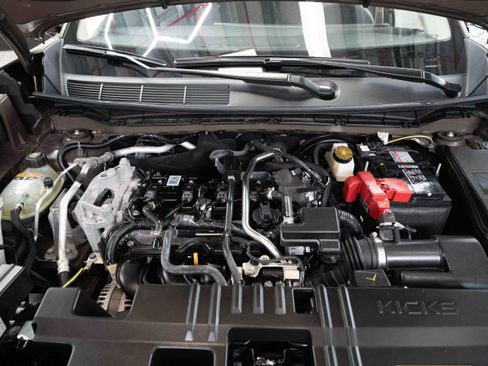 Used 2025 Nissan Kicks SR image 31