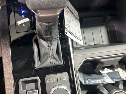 Used 2026 Toyota Sequoia 4WD image 31