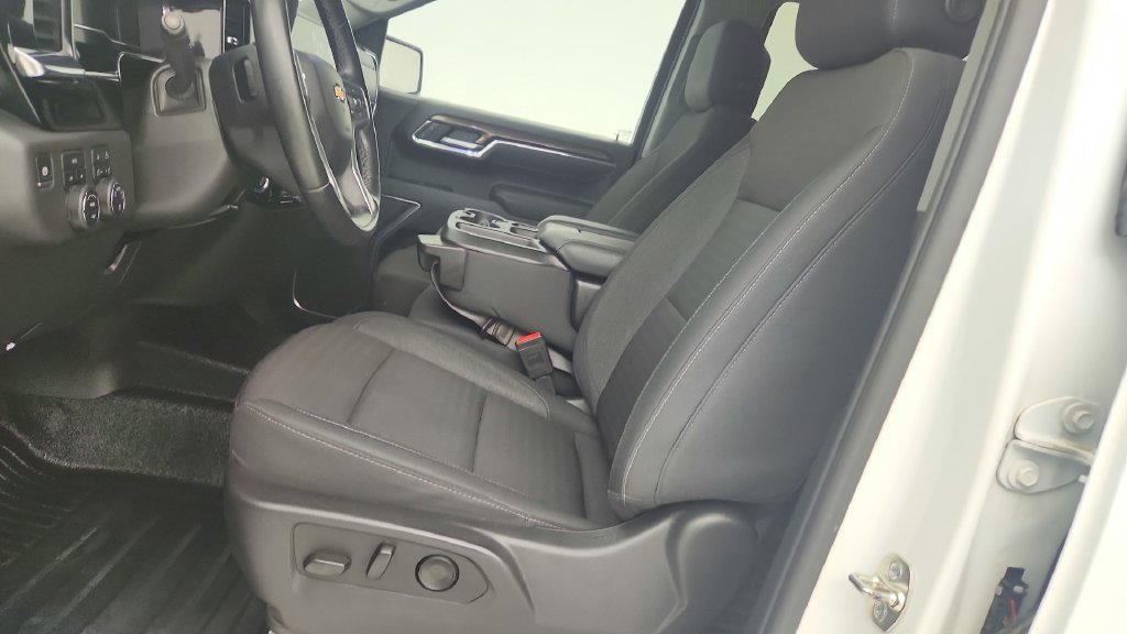 Certified 2025 Chevrolet Silverado 1500 LT w/ Safety Package AWD/4WD image 14