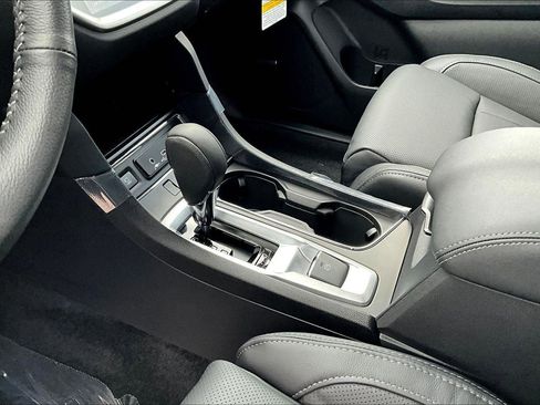 New 2026 Subaru Ascent Limited image 8