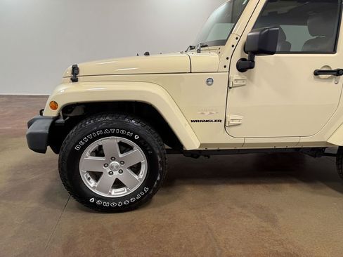 Used 2011 Jeep Wrangler Sahara w/ Connectivity Group AWD/4WD image 36