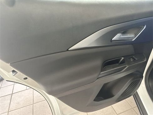 New 2026 Chevrolet Equinox EV LT image 39