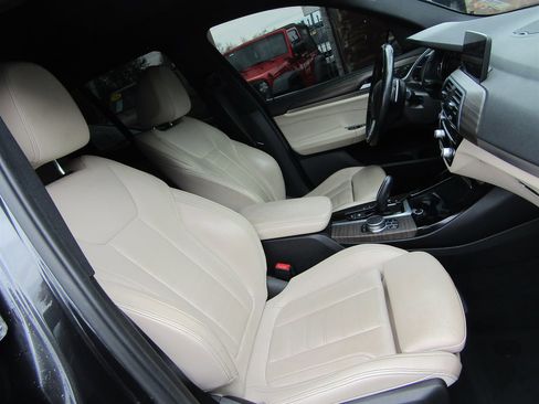 Used 2018 BMW X3 xDrive30i w/ Premium Package image 5