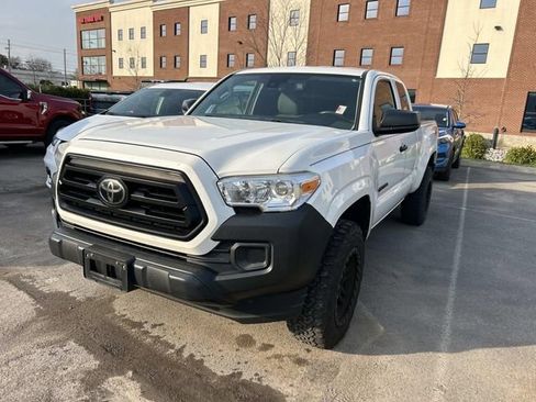 Used 2021 Toyota Tacoma SR image 1