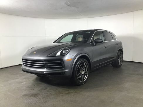 Certified 2022 Porsche Cayenne AWD/4WD image 1