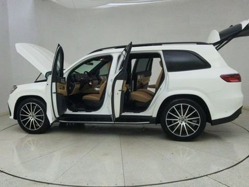 Used 2025 Mercedes-Benz GLS 450 4MATIC image 80