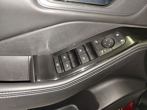 Used 2023 Nissan Rogue SV w/ SV Premium Package image 32