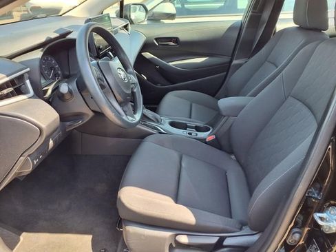 Used 2025 Toyota Corolla LE image 14