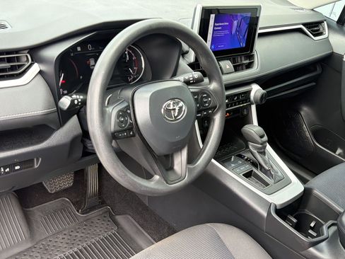 Used 2024 Toyota RAV4 LE FWD image 4