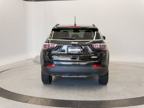 Certified 2025 Jeep Compass Latitude image 46