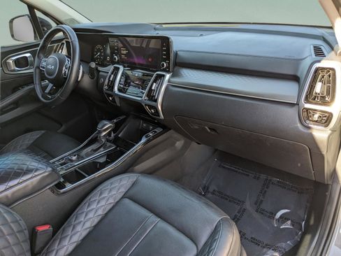 Used 2023 Kia Sorento SX image 10