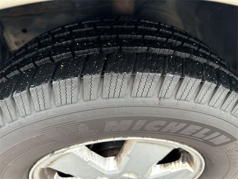 Used 2012 Ford Escape XLT image 9