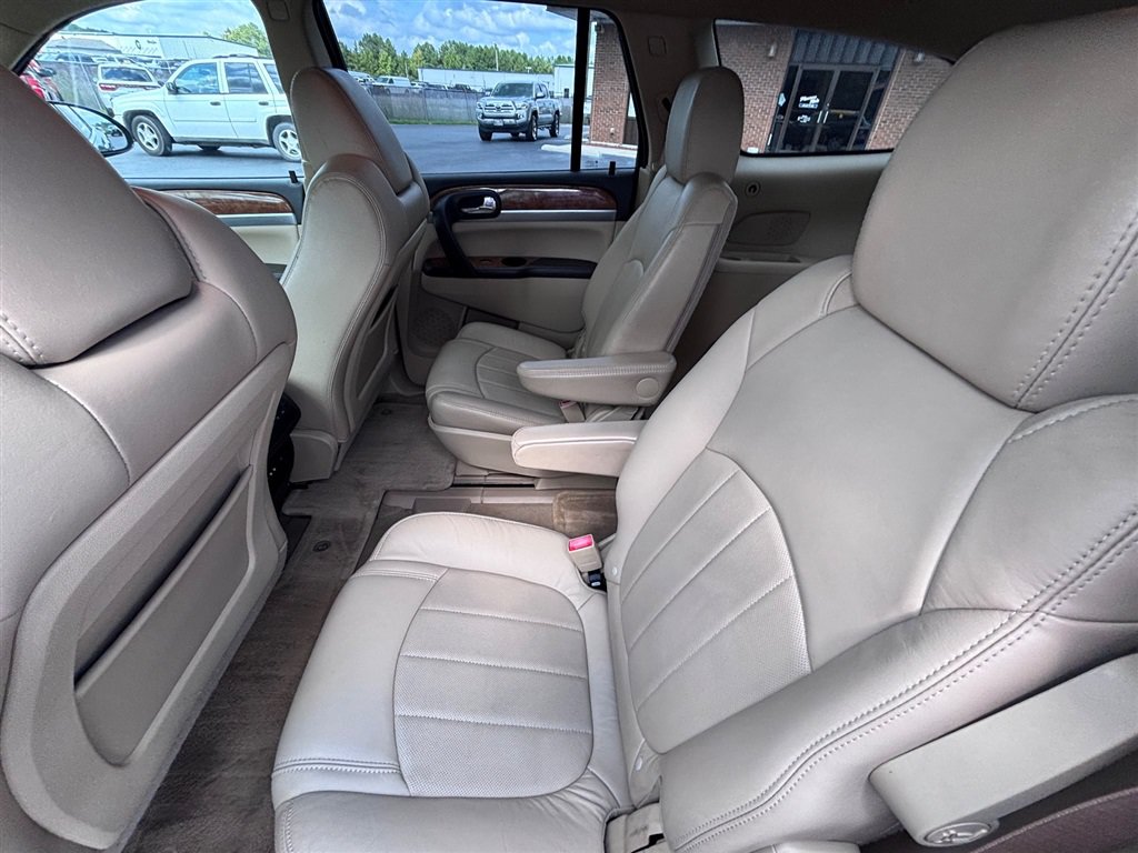 Used 2011 Buick Enclave CXL w/ Trailering Provision Package FWD image 20