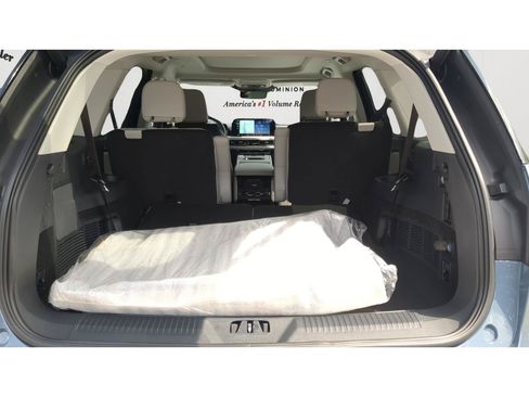 New 2026 Lincoln Aviator Reserve w/ Illumination Package RWD image 23