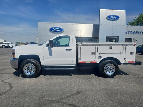 Used 2017 Chevrolet Silverado 2500 W/T w/ WT Fleet Convenience Package RWD image 2