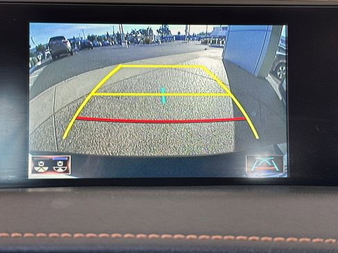 Used 2020 Lexus UX 200 image 16