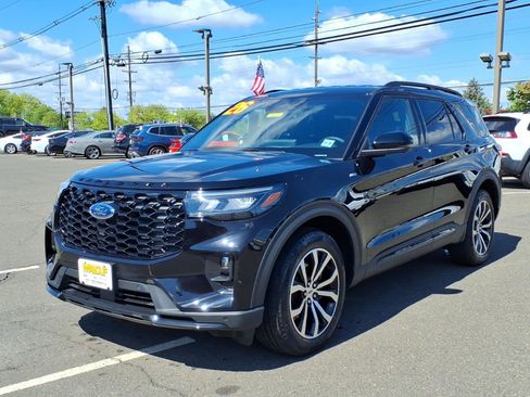 Used 2026 Ford Explorer ST-Line AWD/4WD image 3