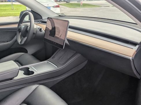 Used 2023 Tesla Model Y Performance AWD/4WD image 31