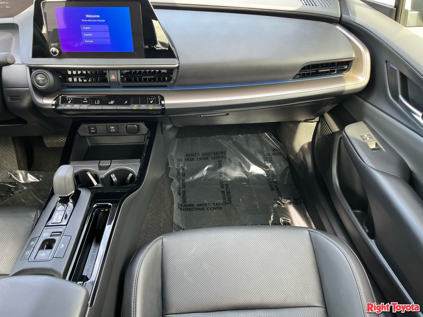 Certified 2024 Toyota Prius XLE FWD image 19