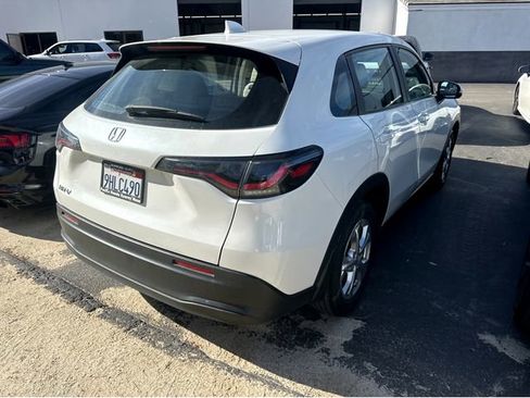 Used 2024 Honda HR-V LX image 2