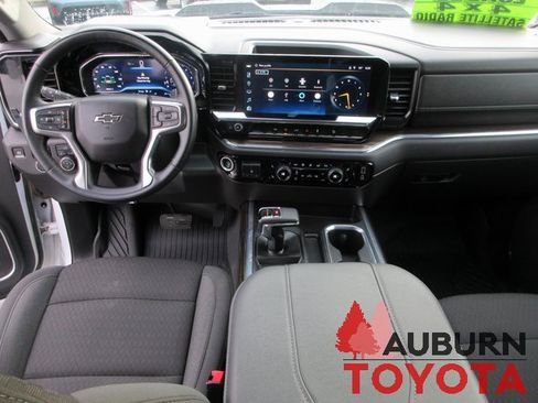 Used 2024 Chevrolet Silverado 1500 LT Trail Boss w/ Protection Package image 11