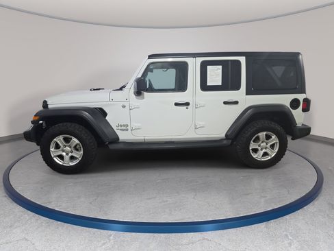 Used 2018 Jeep Wrangler Unlimited Sport S AWD/4WD image 9