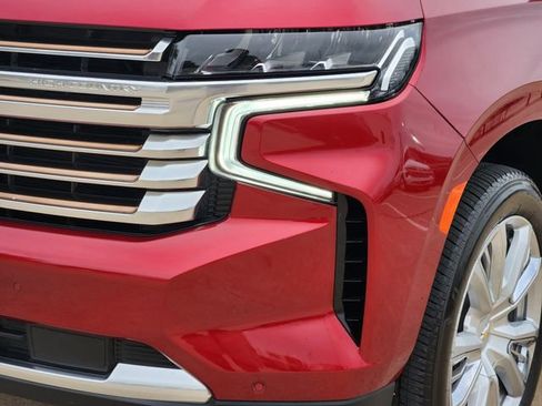 Used 2023 Chevrolet Tahoe High Country AWD/4WD image 17