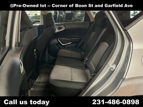Used 2023 Kia Soul LX w/ LX Technology Package FWD image 21