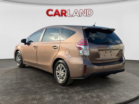 Used 2015 Toyota Prius V Three FWD image 4