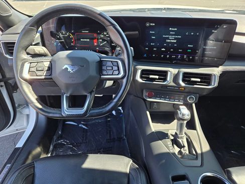 Used 2025 Ford Mustang Premium RWD image 12