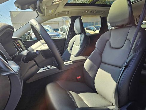 Certified 2025 Volvo XC60 T8 Core w/ Protection Package Premier AWD/4WD image 21
