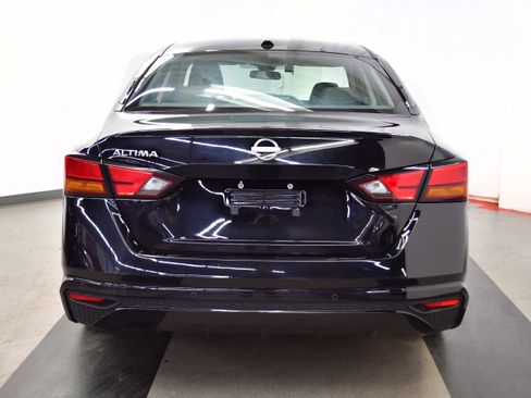 Used 2025 Nissan Altima 2.5 SV image 6