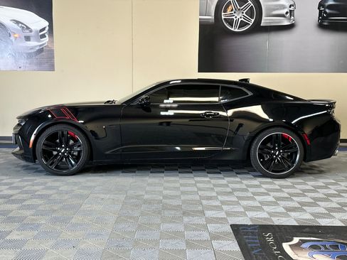 Used 2018 Chevrolet Camaro LT w/ Redline Edition image 7
