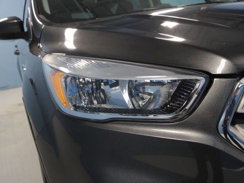 Used 2018 Ford Escape SE image 31