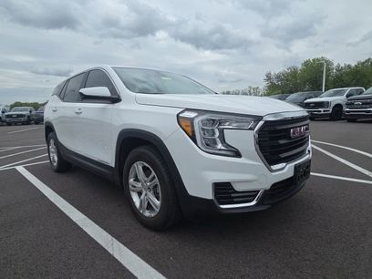 Used 2024 GMC Terrain SLE