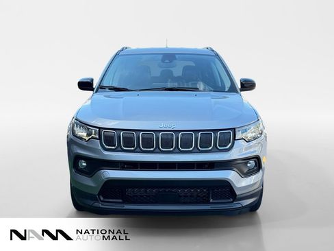 Used 2022 Jeep Compass Latitude AWD/4WD image 8